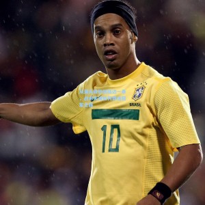 爱游戏app下载：从漏头就秒到路边一条，战术失误如何葬送冠军之路