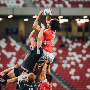 爱游戏体育：短跑新星闪耀全国田径锦标赛，破纪录夺冠引关注